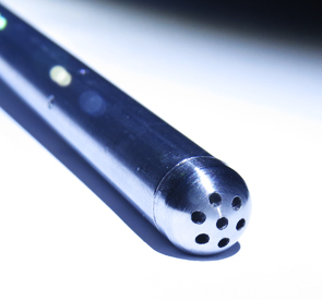 Precision-machined, heated stainless steel seven-hole probe